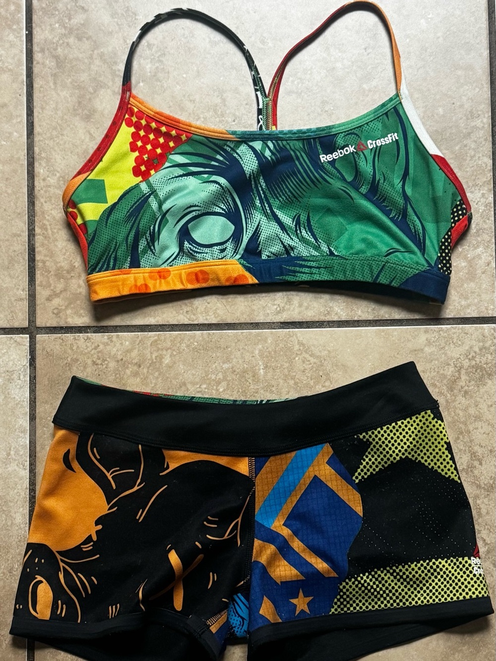 Reebok Green Multi Graphic CrossFit Sports Bra & Shorts Set. Top L Short S